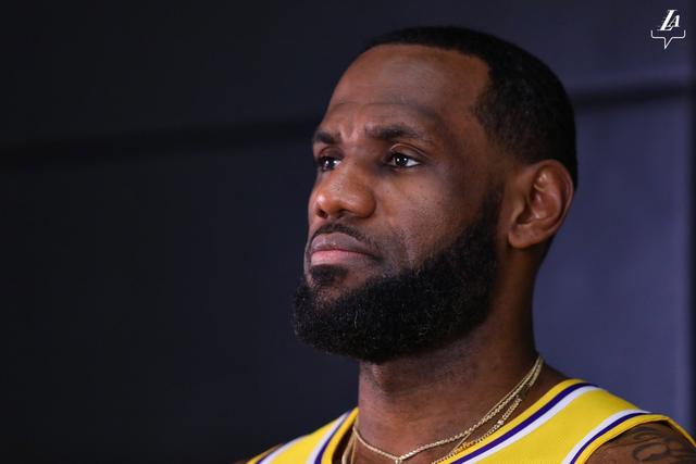 央视5套重回NBA季前赛，为何选择马刺对战雷霆？